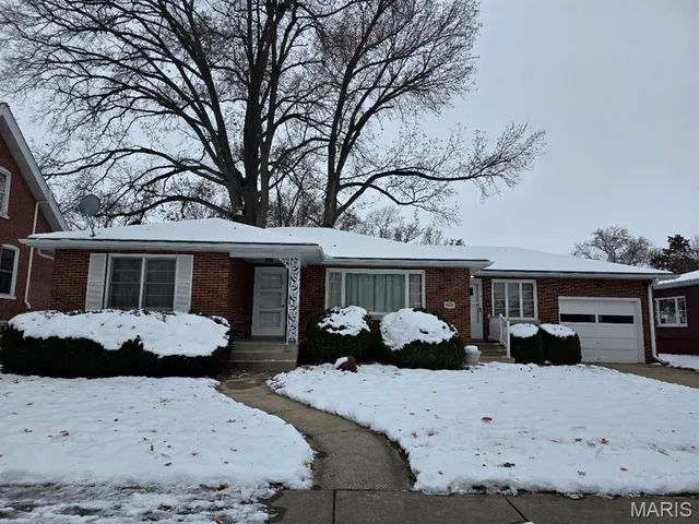 $188,500 | 1600 Lemon Street, Highland, IL 62249