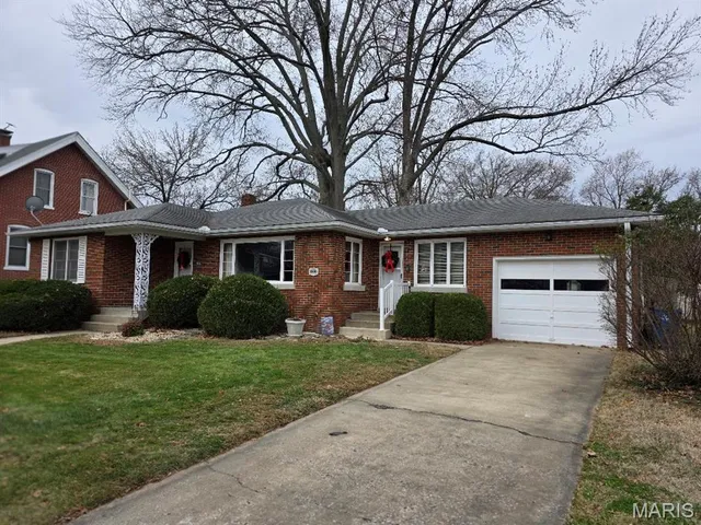 $155,000 | 1600 Lemon Street, Highland, IL 62249