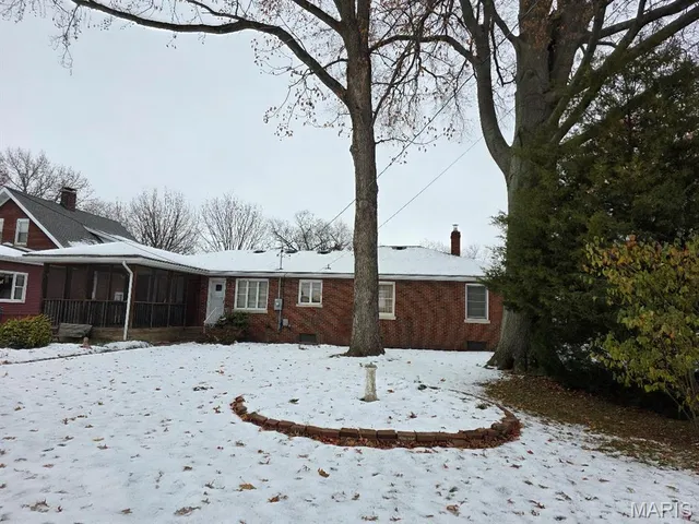$188,500 | 1600 Lemon Street, Highland, IL 62249