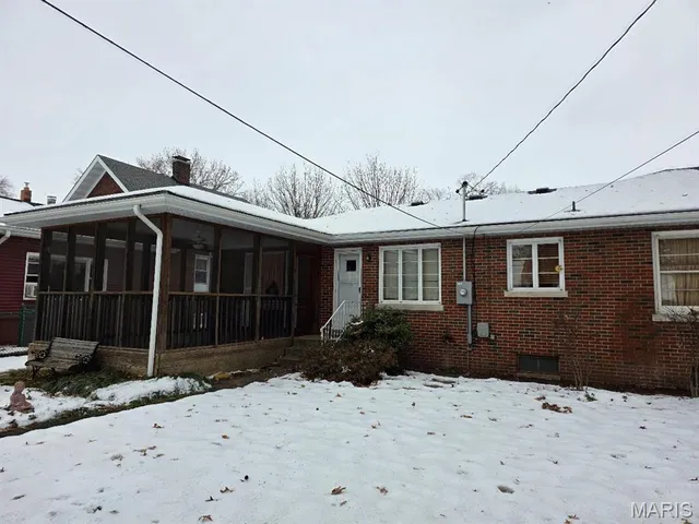 $188,500 | 1600 Lemon Street, Highland, IL 62249