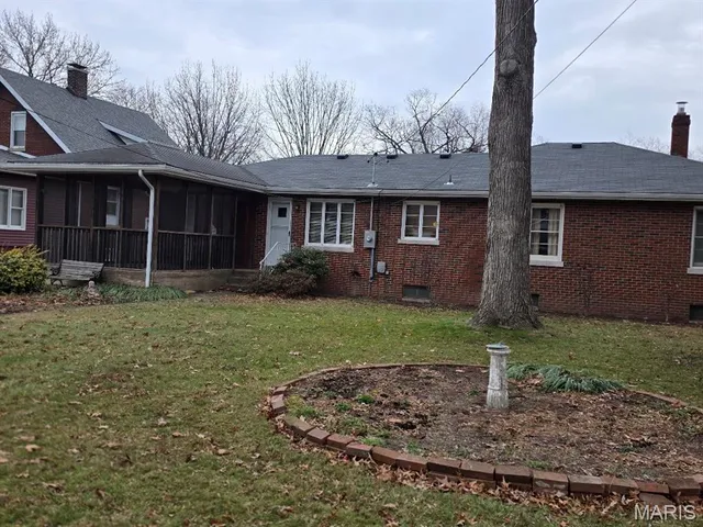 $155,000 | 1600 Lemon Street, Highland, IL 62249