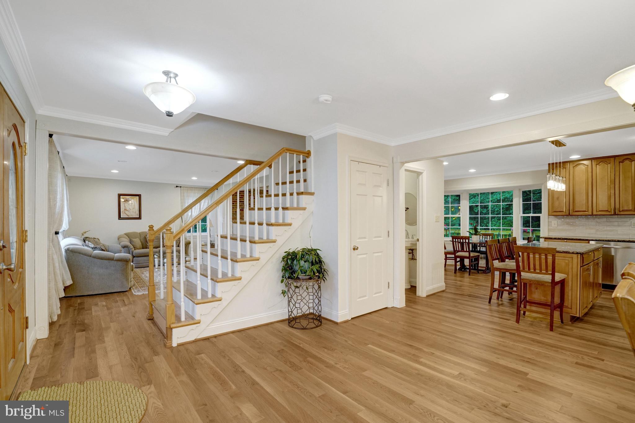 8304 Five Gates Road Annandale, VA 22003 - Photo 22 of 91