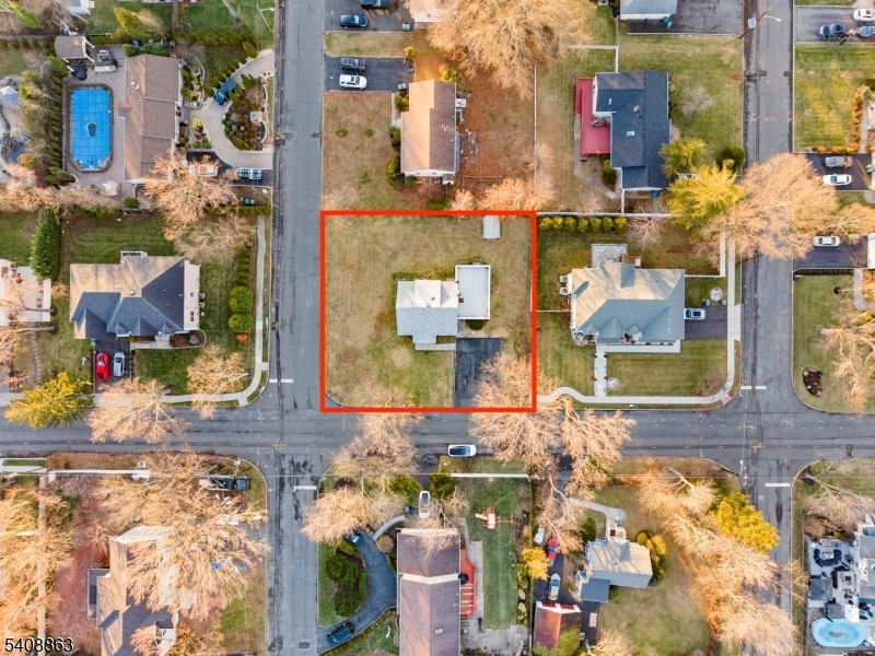 973 Ellis Parkway Edison, NJ 08820 - Photo 2 of 33