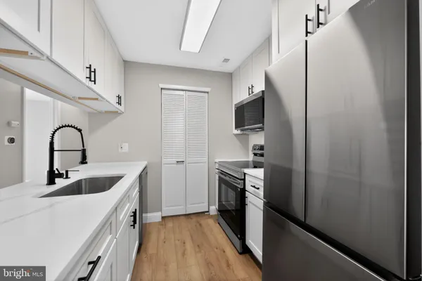 $2,700 | 306 The Woods, Cherry Hill, NJ 08003