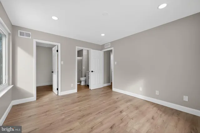 $2,700 | 306 The Woods, Cherry Hill, NJ 08003