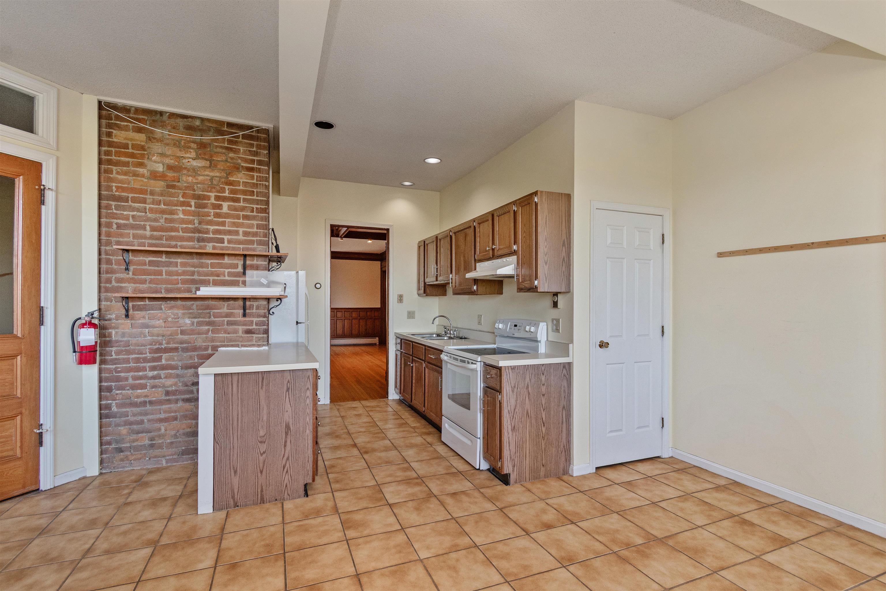 71 South Williams Street, Unit 12B Burlington, VT 05401 - Photo 27 of 57