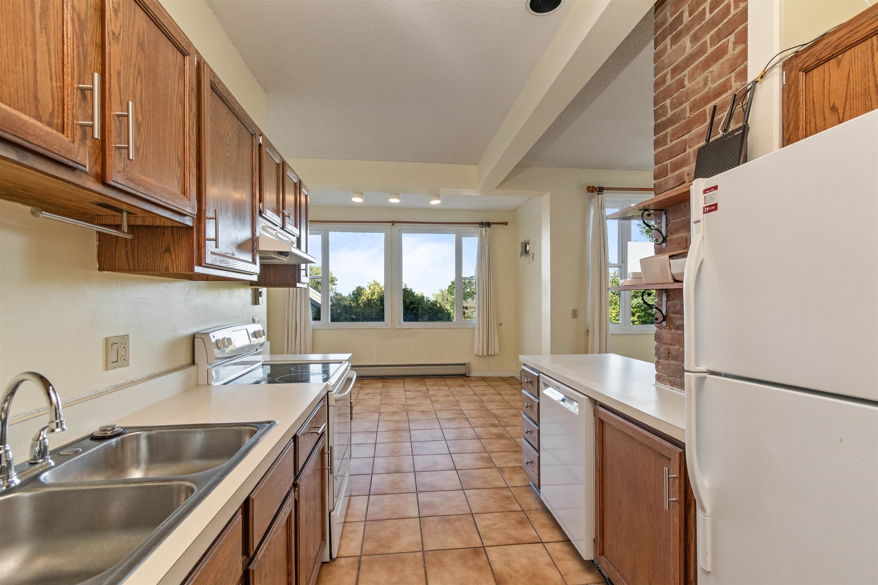 71 South Williams Street, Unit 12B Burlington, VT 05401 - Photo 33 of 57