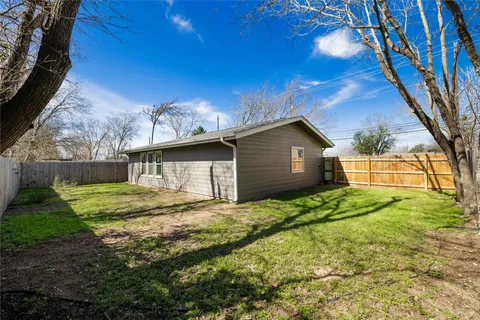 $500,000 | 5503 Manor Road, Austin, TX 78723