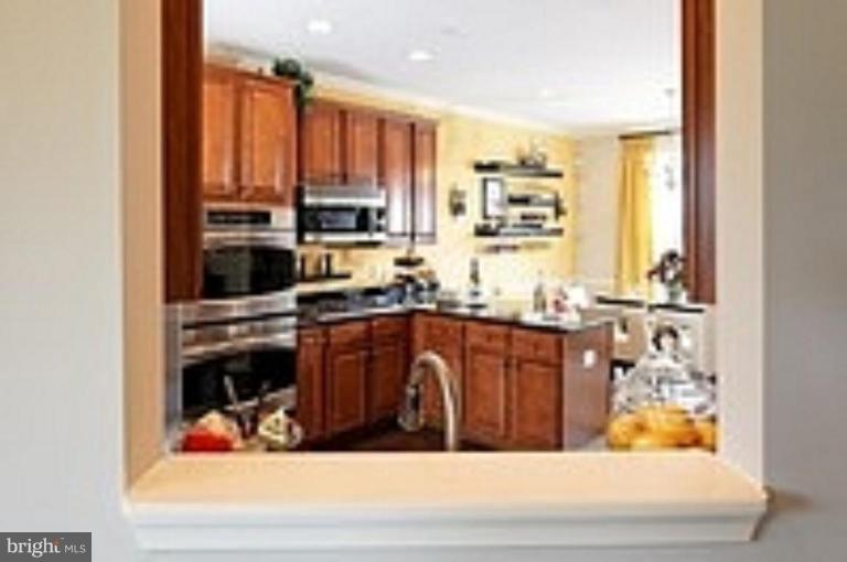 23050 Meadow Mist Road, Unit 25 Clarksburg, MD 20871 - Photo 5 of 10 Kitchen #2