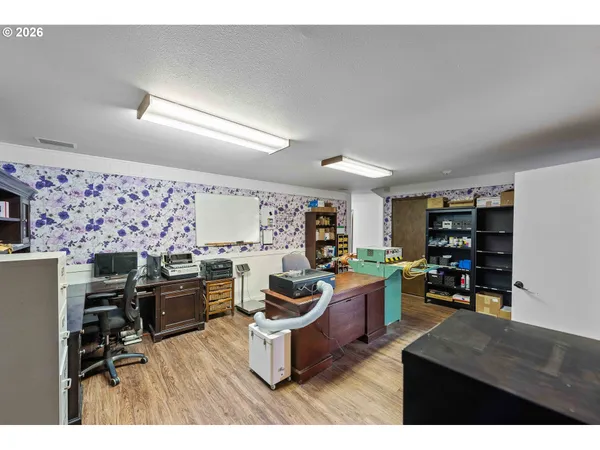 $825,000 | 94532 Golf Course Lane, North Bend, OR 97459