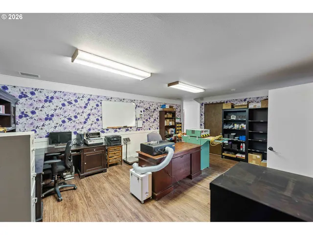 $825,000 | 94532 Golf Course Lane, North Bend, OR 97459