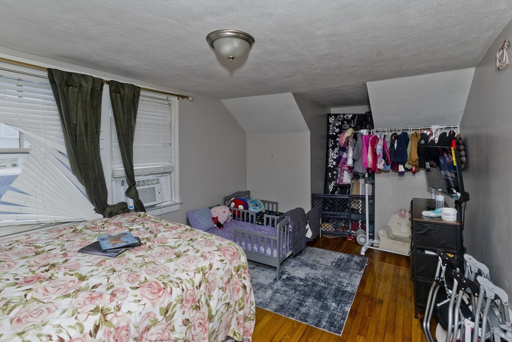 35 Merrimac Avenue Springfield, MA 01104 - Photo 6 of 29