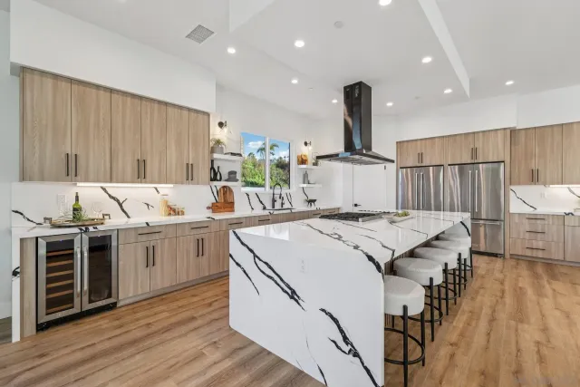 $3,249,000 | 1860 Illion Street, San Diego, CA 92110