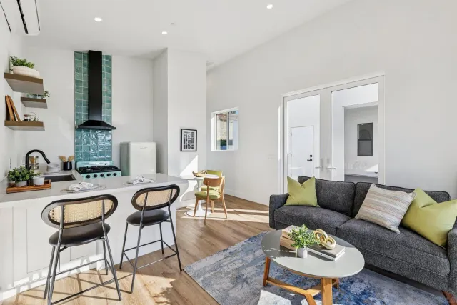 $3,249,000 | 1860 Illion Street, San Diego, CA 92110