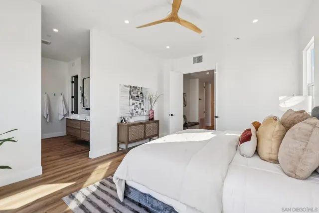 $3,249,000 | 1860 Illion Street, San Diego, CA 92110