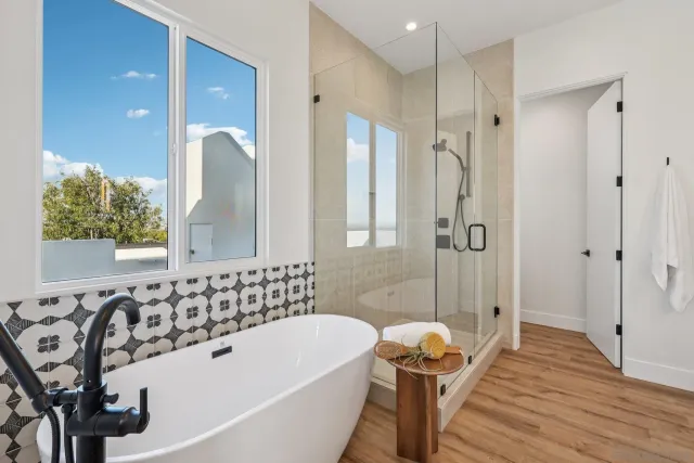 $3,249,000 | 1860 Illion Street, San Diego, CA 92110