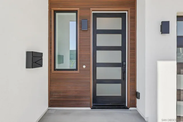 $3,249,000 | 1860 Illion Street, San Diego, CA 92110