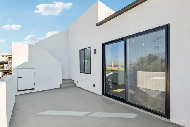 $3,249,000 | 1860 Illion Street, San Diego, CA 92110