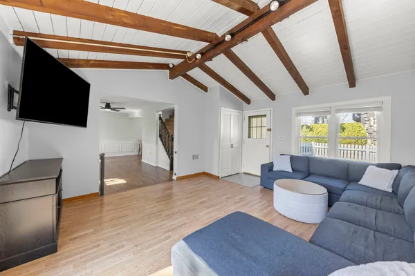 $475,000 | 934 South Highland Avenue, Arlington Heights, IL 60005