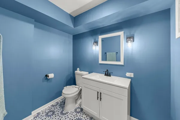 $475,000 | 934 South Highland Avenue, Arlington Heights, IL 60005