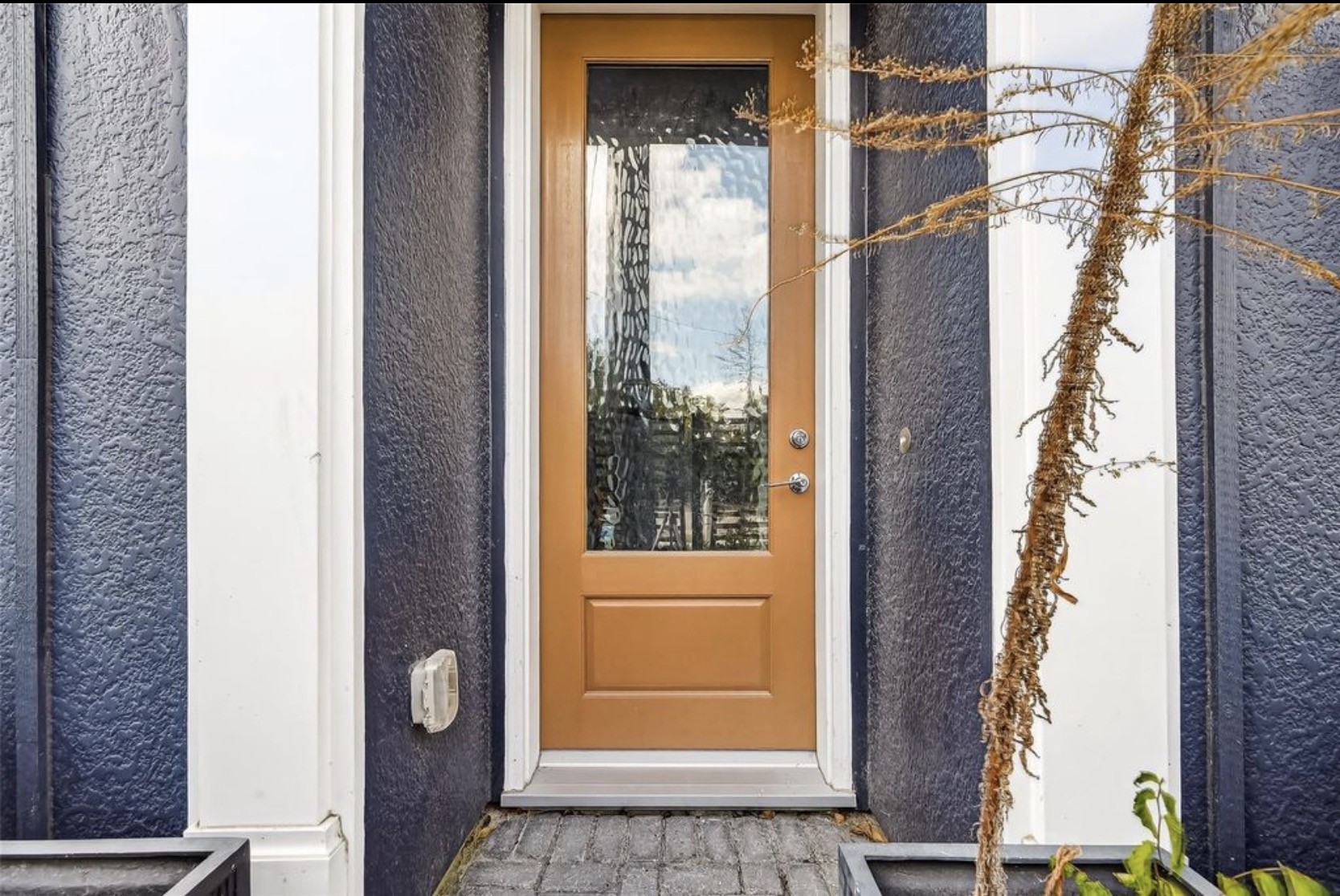 815 Bringhurst Street Houston, TX 77020 - Photo 3 of 15 a view of a entryway door of the house