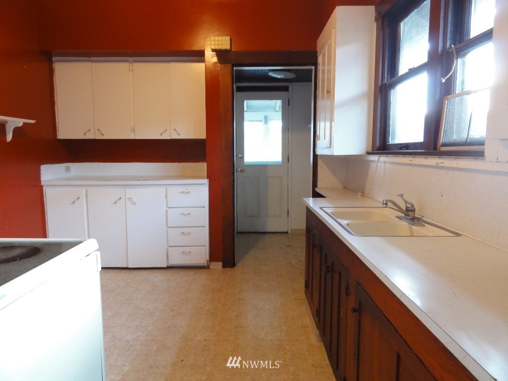 1719 North 47th Street Seattle, WA 98103 - Photo 12 of 23 Gallery Image 12
