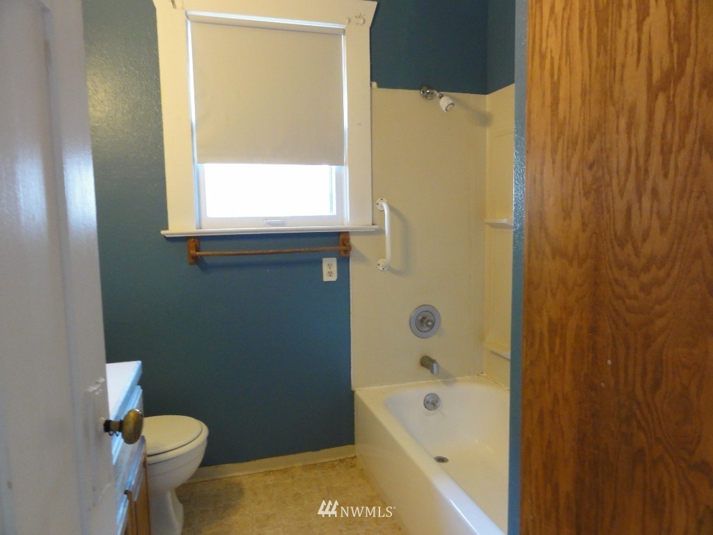 1719 North 47th Street Seattle, WA 98103 - Photo 15 of 23 Gallery Image 15