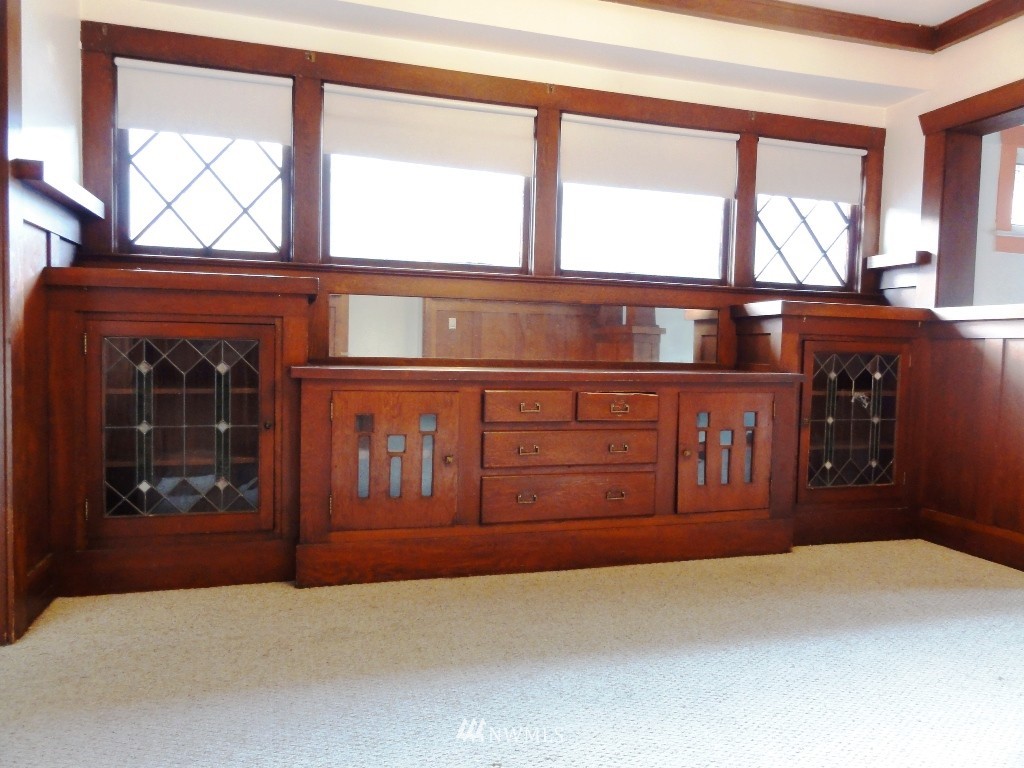 1719 North 47th Street Seattle, WA 98103 - Photo 3 of 23 Gallery Image 3