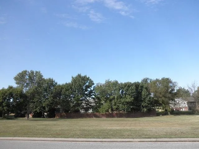 $29,900 | 3119 Elwell Drive, Winfield, KS 67156