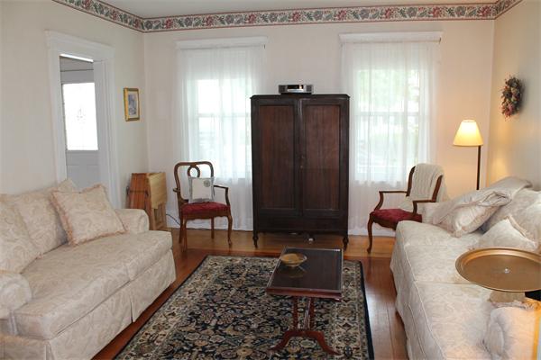41 Rawson Road Quincy, MA 02170 - Photo 3 of 12 Gallery Image 3