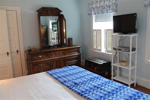 41 Rawson Road Quincy, MA 02170 - Photo 8 of 12 Gallery Image 8