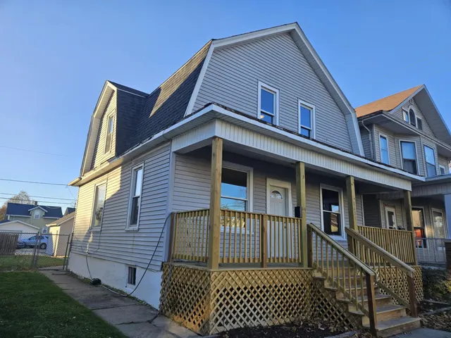 $154,900 | 1604 Grange Avenue, Racine, WI 53405