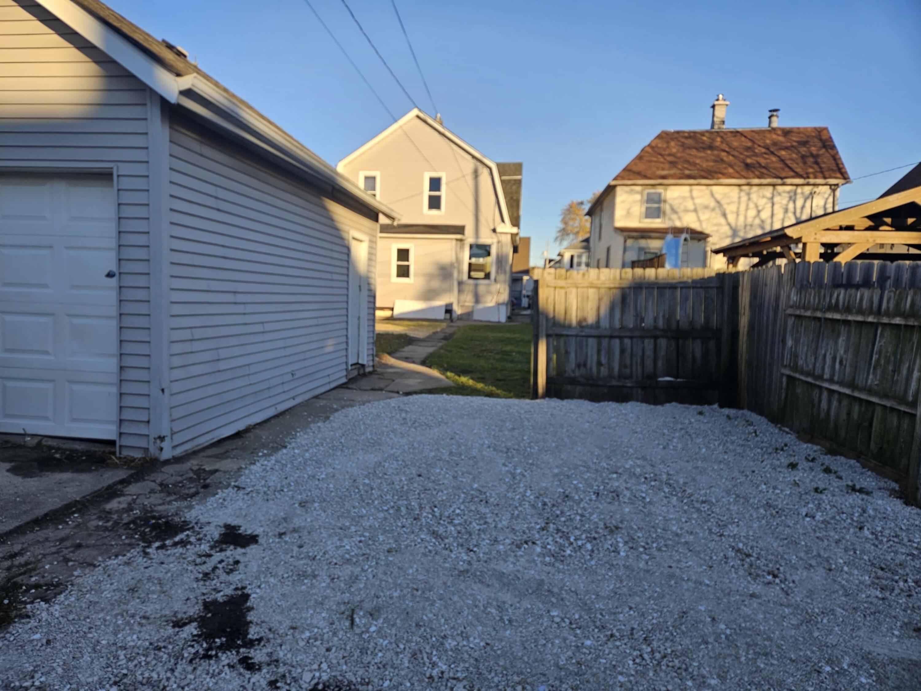 1604 Grange Avenue Racine, WI 53405 - Photo 4 of 4 f8f4dd58-c50e-42fc-98eb-e5d4ca6a36e2