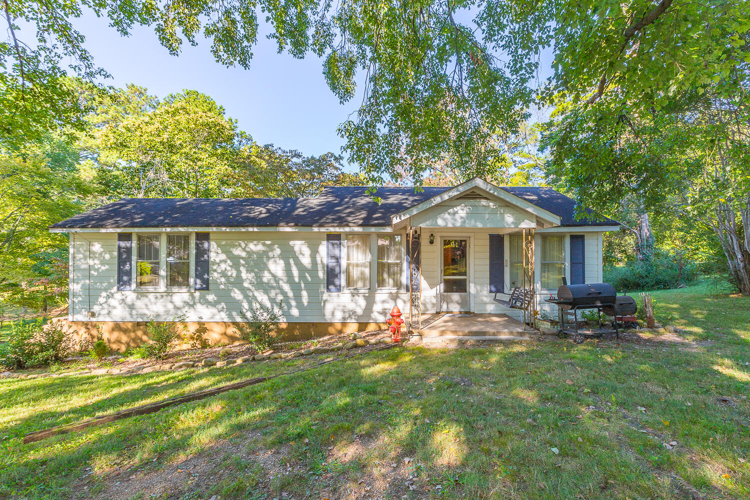 15 Broadway St HD_-6