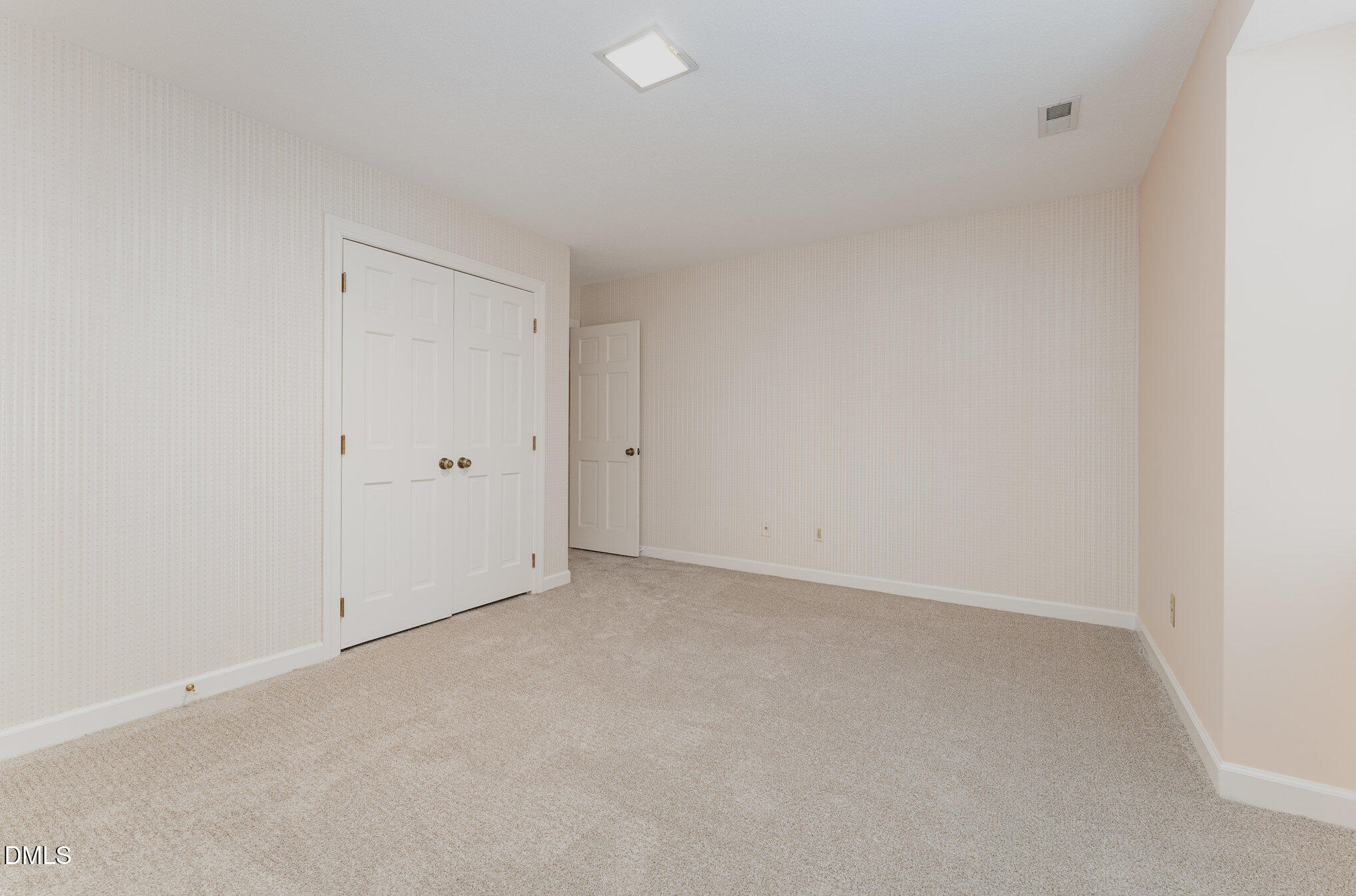 1100 Sudbury Court Raleigh, NC 27609 - Photo 43 of 56 a view of room