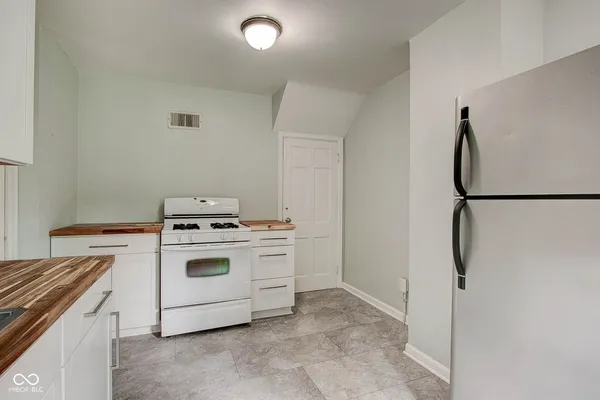 $1,925 | 5043 Boulevard Place, Indianapolis, IN 46208