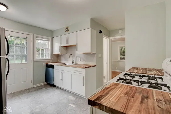 $1,925 | 5043 Boulevard Place, Indianapolis, IN 46208