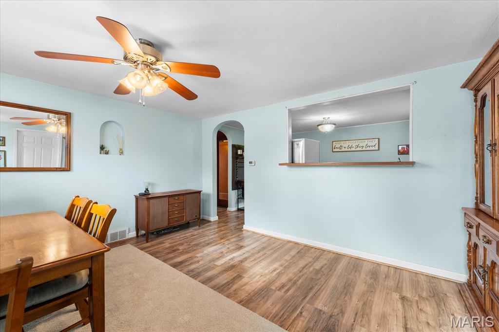 615 Portland Avenue Belleville, IL 62220 - Photo 3 of 27
