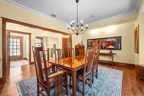 $1,950,000 | 431 Laurel Avenue, Wilmette, IL 60091