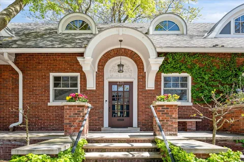 $1,950,000 | 431 Laurel Avenue, Wilmette, IL 60091