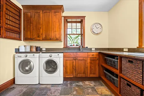 $1,950,000 | 431 Laurel Avenue, Wilmette, IL 60091