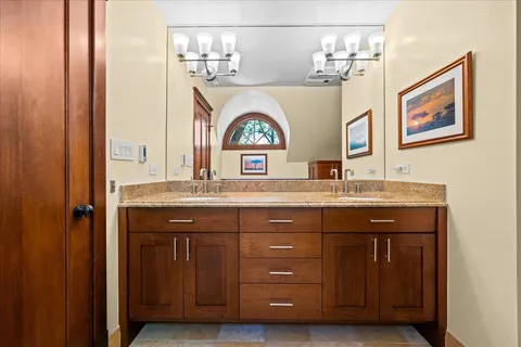 $1,950,000 | 431 Laurel Avenue, Wilmette, IL 60091