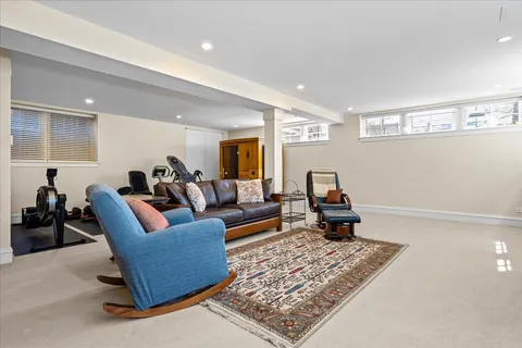 $1,950,000 | 431 Laurel Avenue, Wilmette, IL 60091