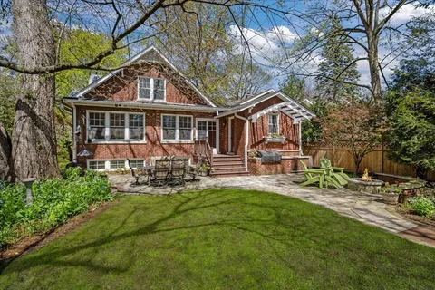 $1,950,000 | 431 Laurel Avenue, Wilmette, IL 60091