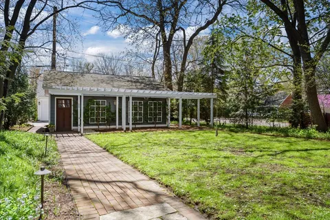$1,950,000 | 431 Laurel Avenue, Wilmette, IL 60091