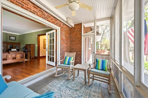 $1,950,000 | 431 Laurel Avenue, Wilmette, IL 60091