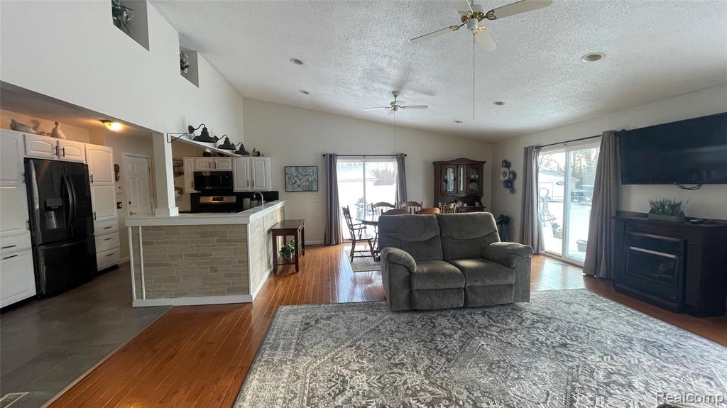 7120 Lapeer Road Davison, MI 48423 - Photo 19 of 48