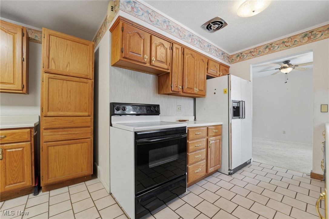 8096 Munson Road Mentor, OH 44060 - Photo 11 of 36 Gallery Image 11