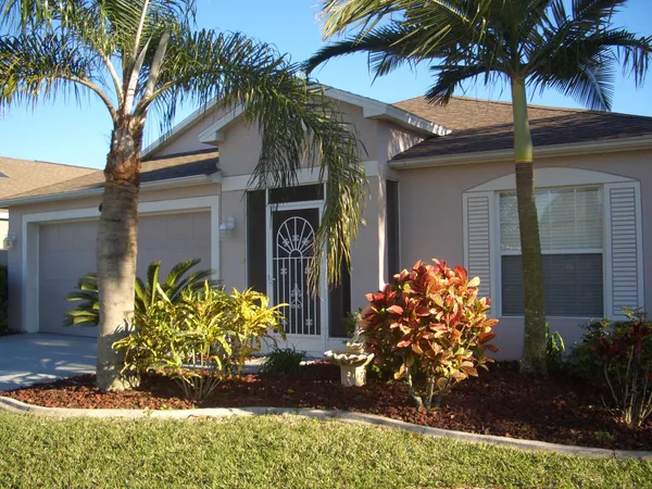 $2,700 | 2097 Deercroft Drive, Melbourne, FL 32940