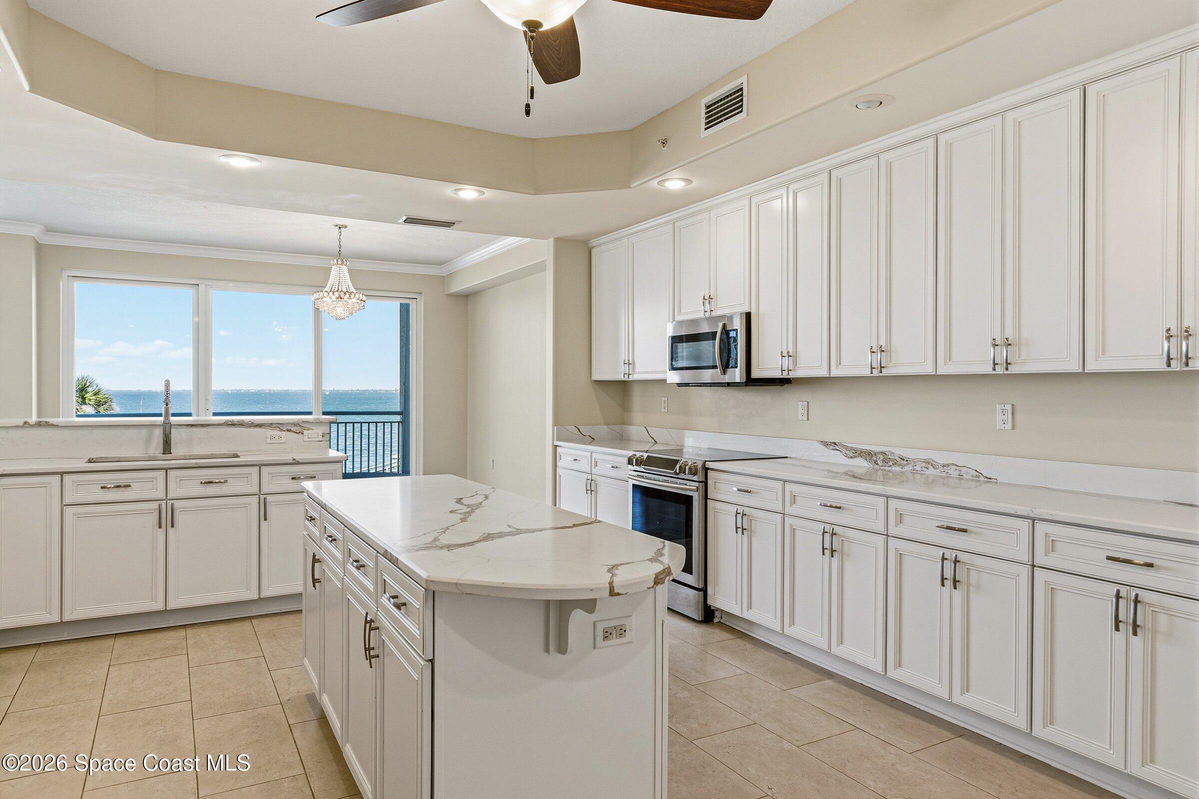4975 Dixie Highway Northeast, Unit 301 Palm Bay, FL 32905 - Photo 21 of 61 4975-Dixie Unit 301 Kitchen